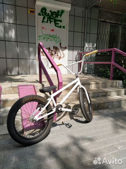 BMX Eastern element