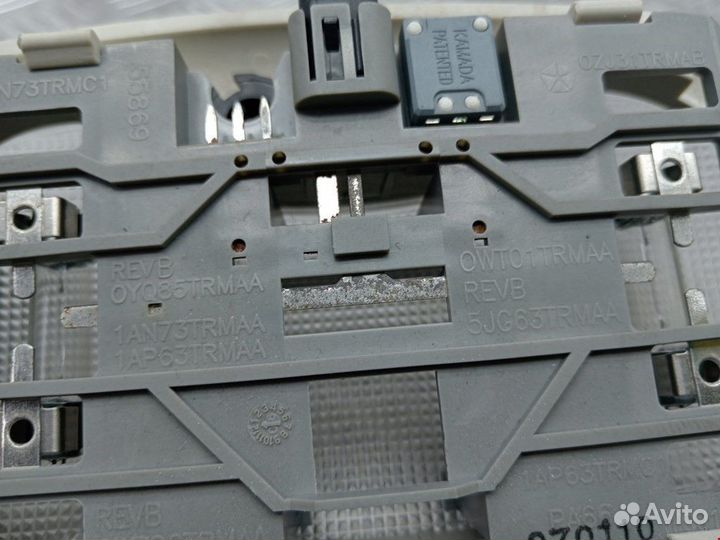 Фонарь салона (плафон) Jeep Patriot 2007