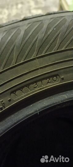 Yokohama 104ZR 215/65 R17