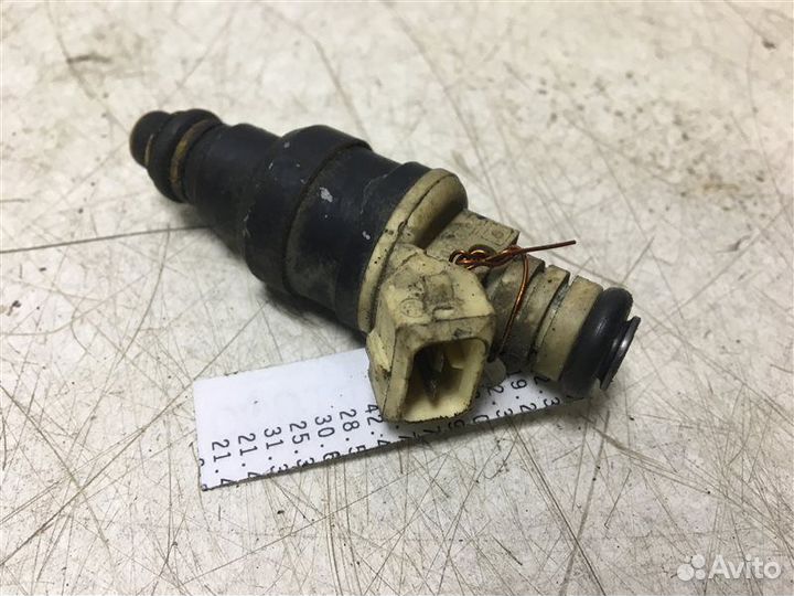 Форсунка инжекторная электрическая Volkswagen Golf