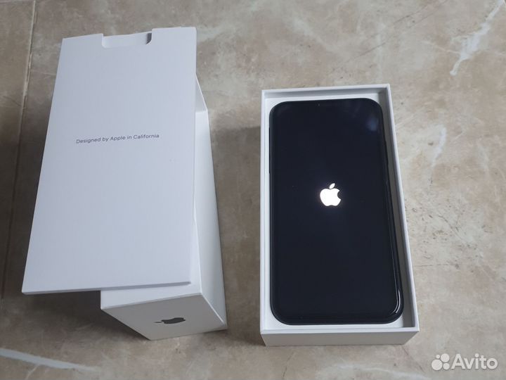 iPhone Xr, 64 ГБ