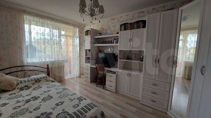 3-к. квартира, 70,4 м², 1/4 эт.