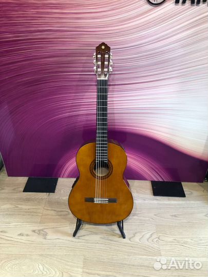 Yamaha CX40 - классическая гитара