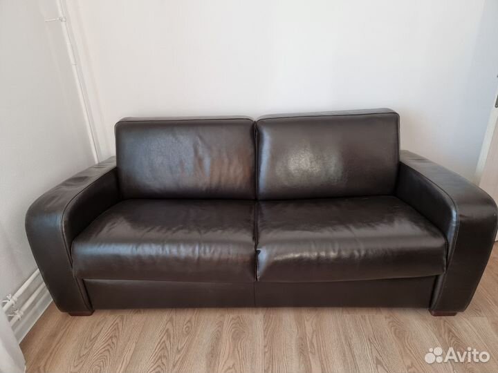 Кожаный диван бу