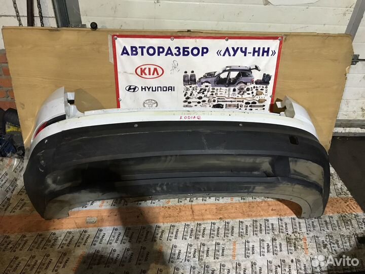 Шкода кодиак задний бампер. Новый оригинальный задний бампер Шкода Кодиак 2018 с парктрониками