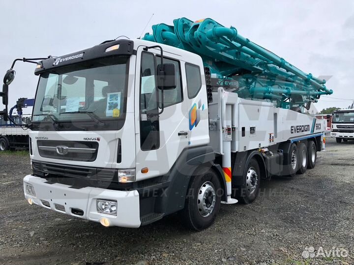 Водитель-оператор автобетононасоса