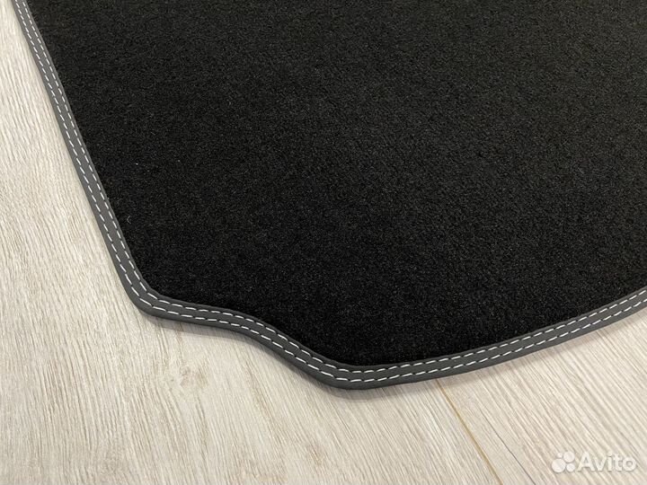 Оригинальный текстильный ковер Renault Arkana 4x4
