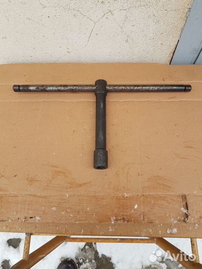 Ключи для токарного патрона-резцедержателя СССР