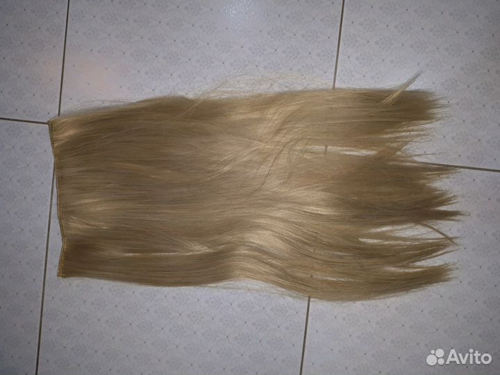 Волосы на заколках