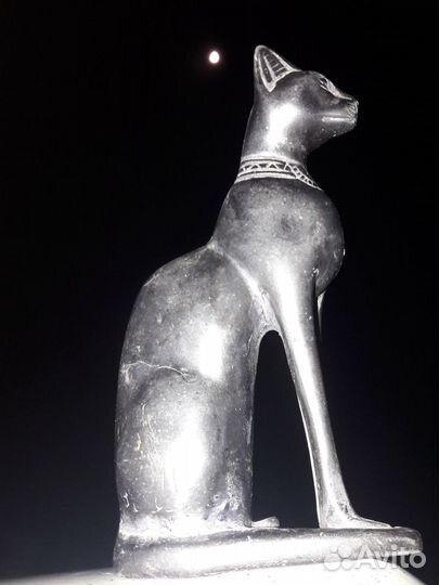 Черная кошка Бастет