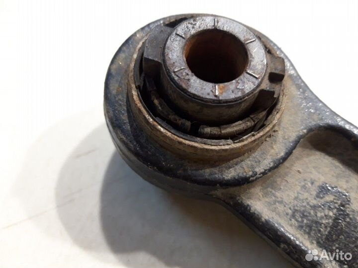 Рычаги подвески (задний, правый, верхний)