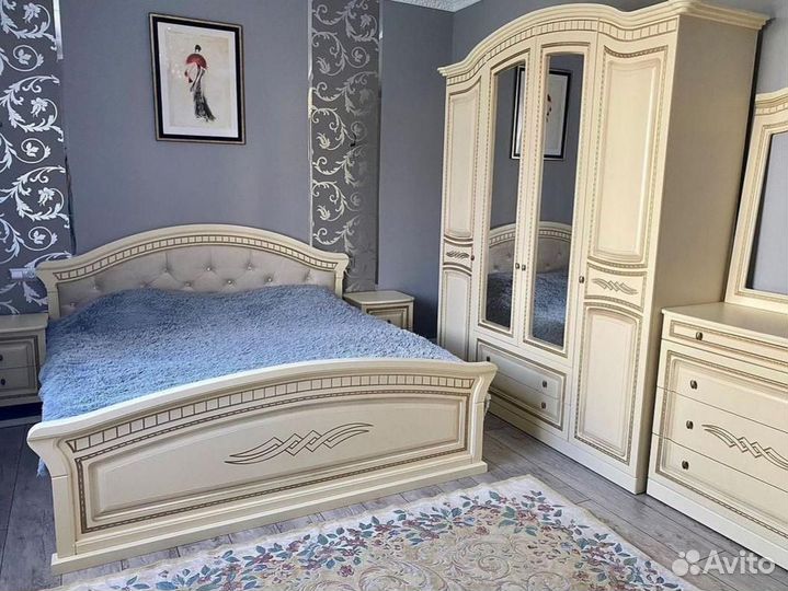 Спальный гарнитур новый