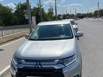 Mitsubishi Outlander 2.0 CVT, 2019, 23 000 км, с пробегом, цена 2 500 000 руб.