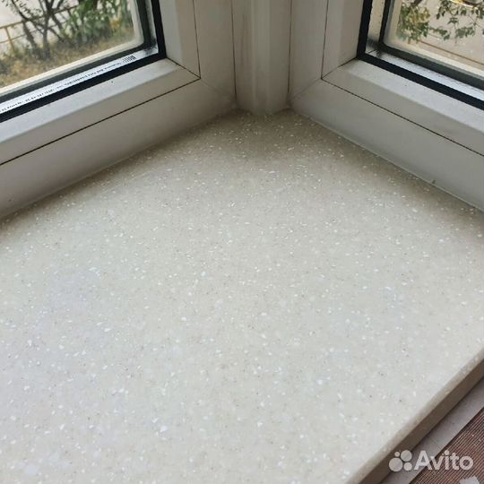 Подоконник из искусственного камня кварц акрил
