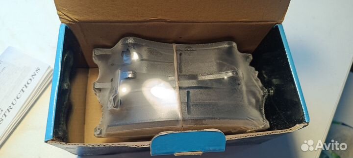 Тормозные колодки передние Toyota avensis, auris