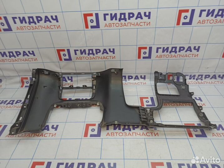 Накладка декоративная на торпедо Volksvagen Tiguan