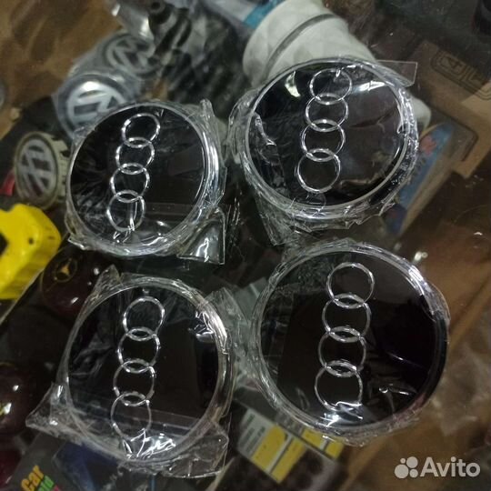 Заглушки Ауди чёрные 4L0601170