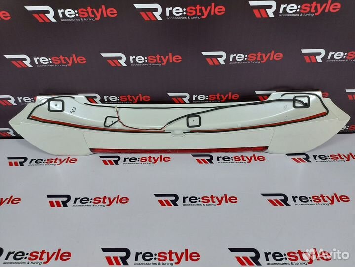 Спойлер Toyota Land Cruiser 200 Белый K2384