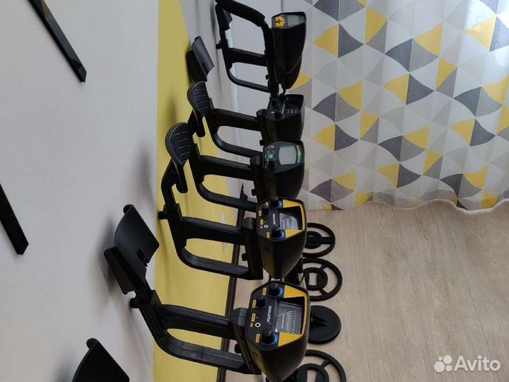 Металлоискатель новый