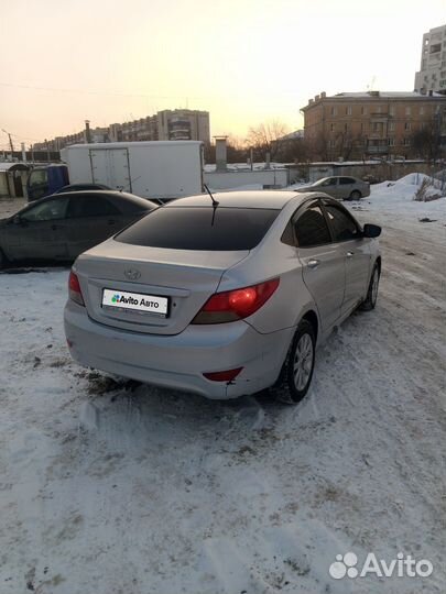 Hyundai Solaris 1.4 AT, 2012, 200 000 км