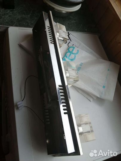 Светильники потолочные по три плафона - 2 шт