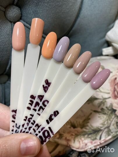 Гель-лак цветной