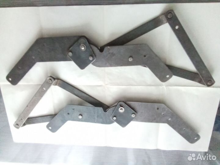 Подъемный механизм для дивана