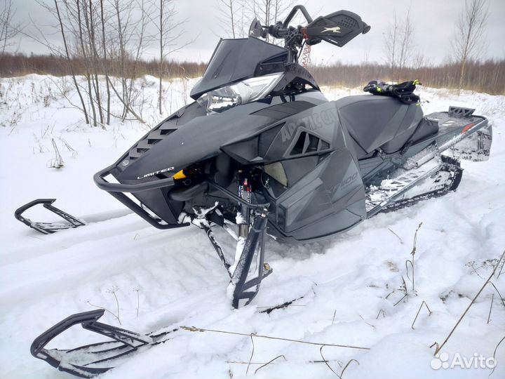 Arctic cat XF 1100 turbo hc