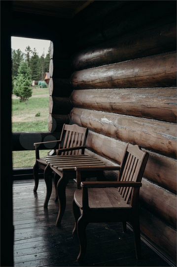 Коттедж 180 м² на участке 12 га