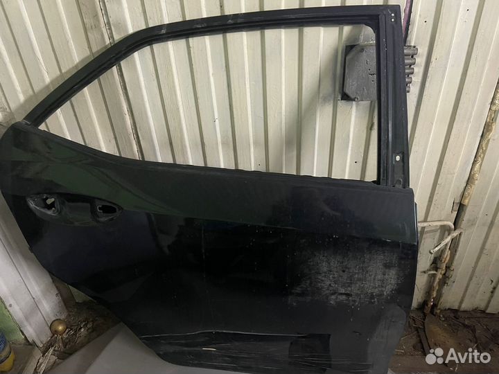 Дверь правая задняя Тойота corolla 2014 год