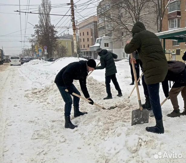 Уборка снега вручную. Разнорабочие