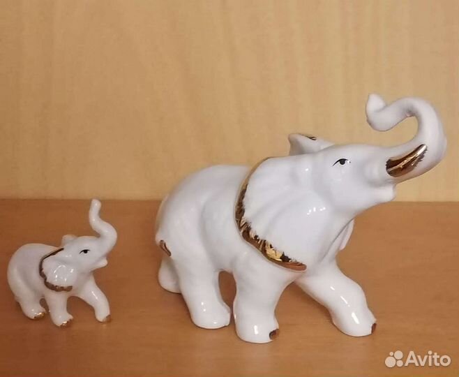 Фарфоровые статуэтки 7 слоников