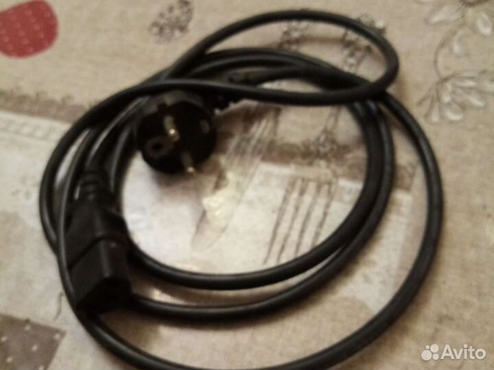 Кабель питания для компьютера