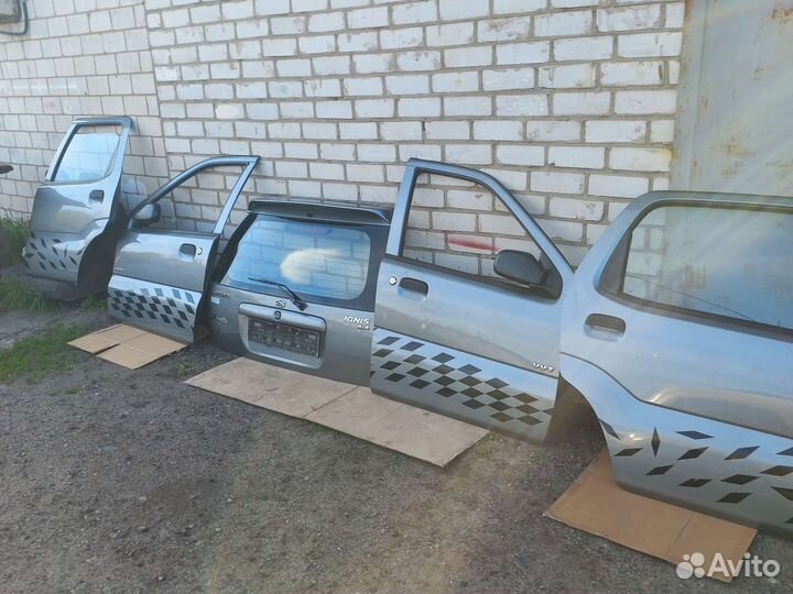Suzuki Ignis 2 (03-08) комплект дверей в сборе