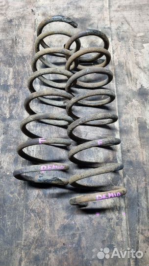 Пружина передняя Mazda Demio B3 1.3