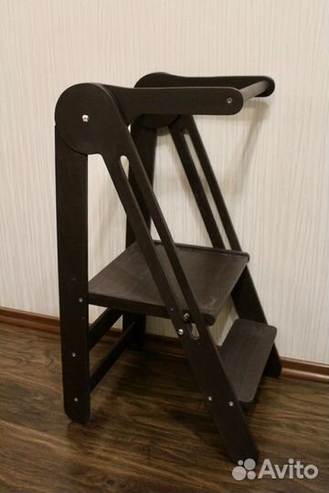 Складная башня помощника монтессори