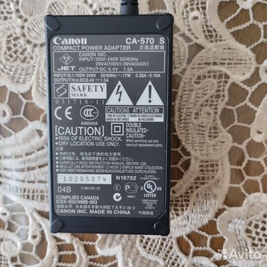 Видеокамера canon