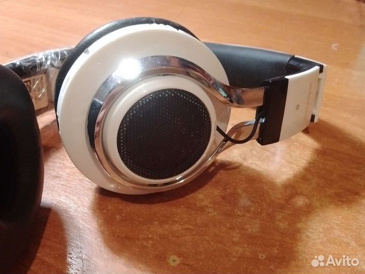 Беспроводные наушники