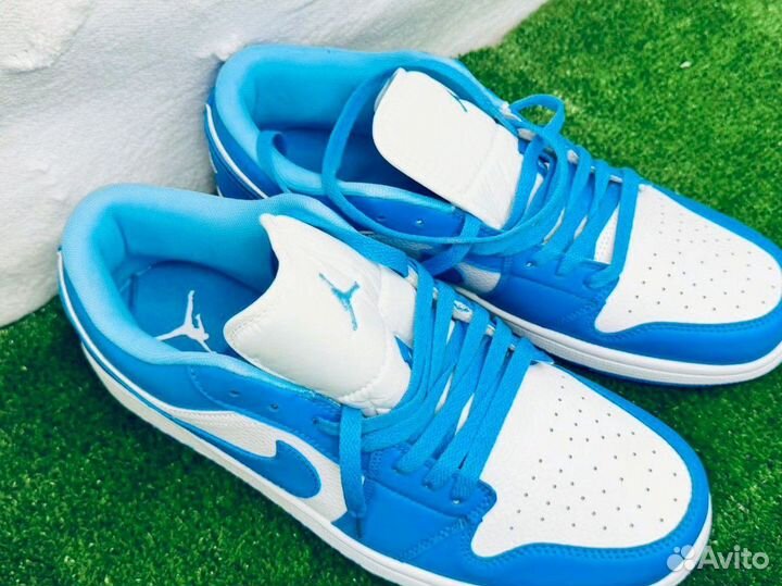 Кроссовки Nike Wmns Air Jordan 1 Low 