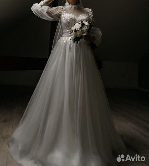 Свадебное платье