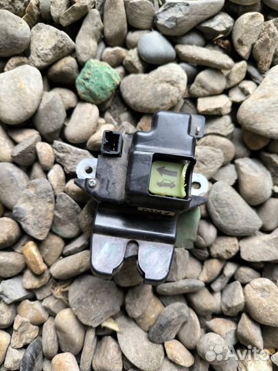 Hyundai Elantra md 2012 замок крышки багажника