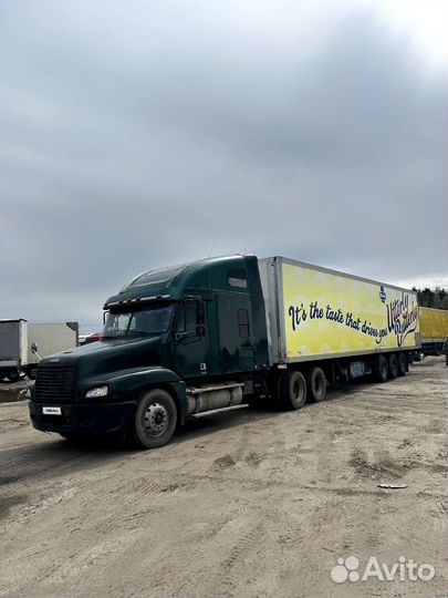 Freightliner CST120 с полуприцепом, 2003