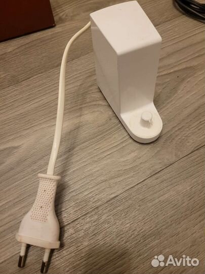 Зарядник braun для электрической зубной щётки