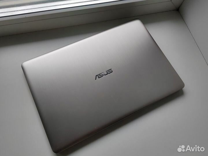 Игровой Asus Full HD IPS/ i5-7300HQ/GTX1050/SSD