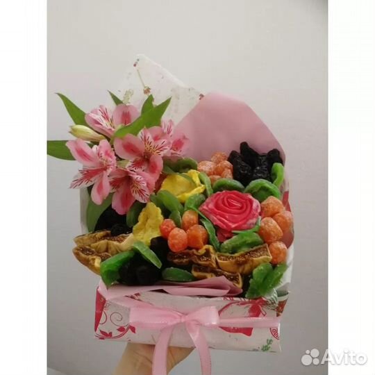 Съедобный букет-конверт