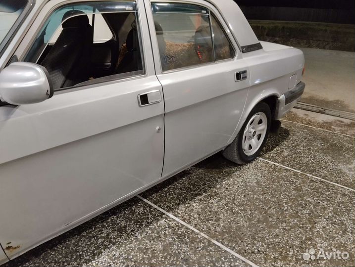 ГАЗ 3110 Волга 2.3 МТ, 2003, битый, 250 000 км
