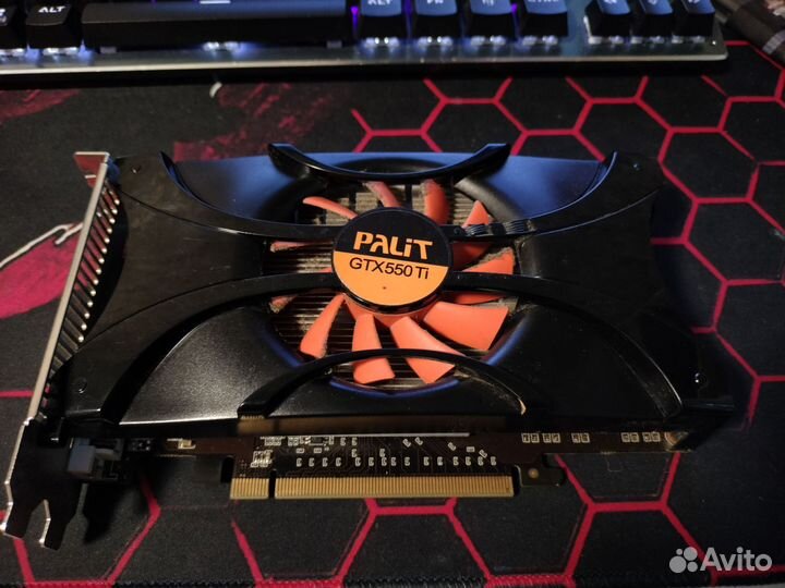 Видеокарта GTX550 Ti
