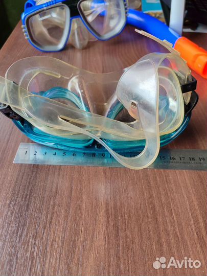Маска и очки для плавания