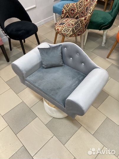 Диван для собак