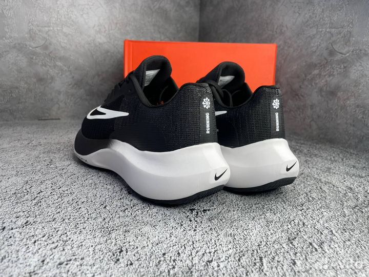 Кроссовки Nike zoomx беговые